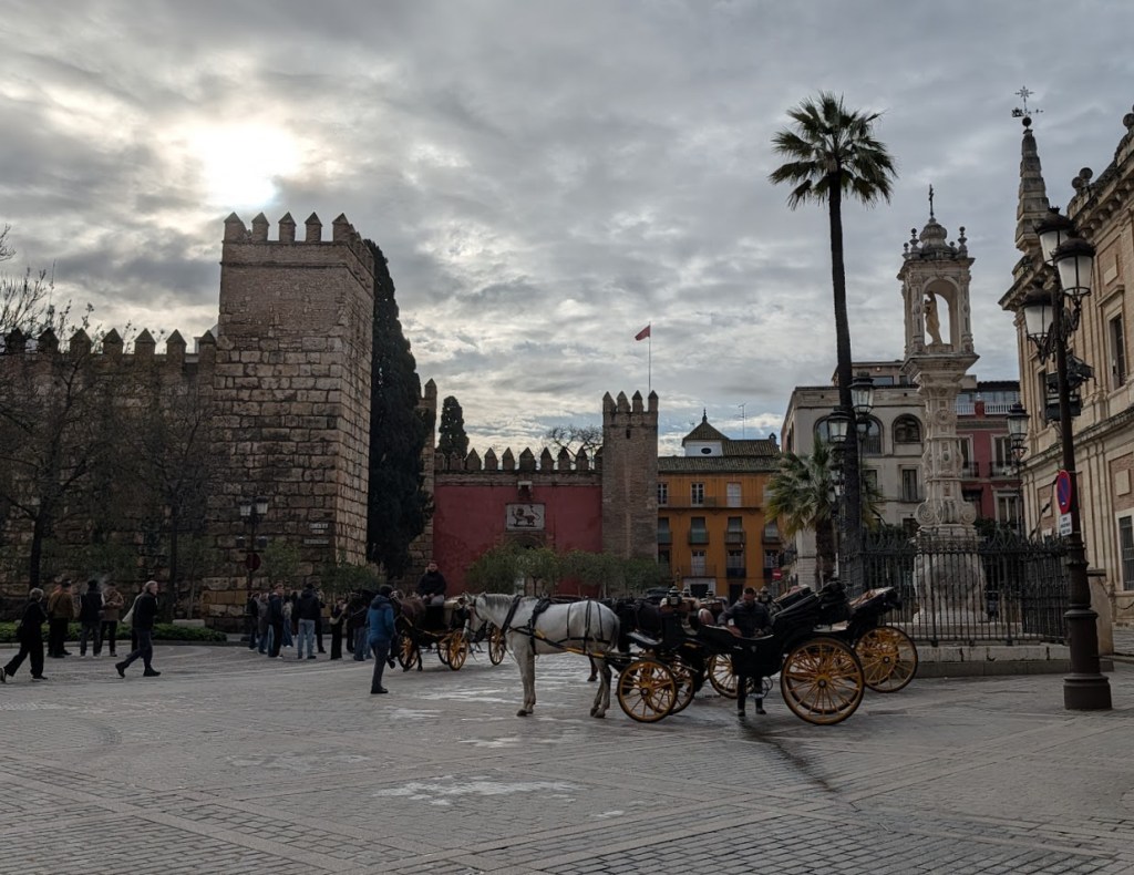 03.02.2026 – Sevilla: Alcazar, geschlossene Parks & versteckte&nbsp;Kathedralen