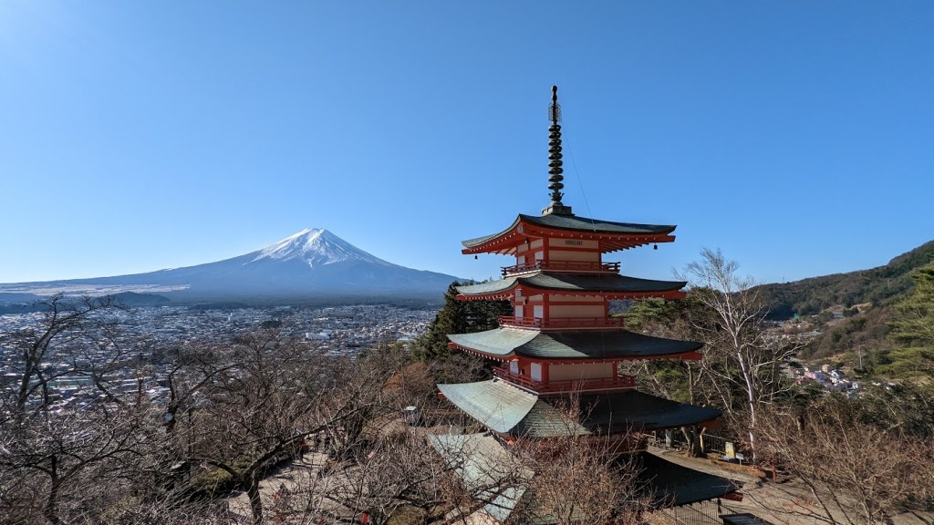 Chureito Pagoda mit Mount Fuji im Dezember