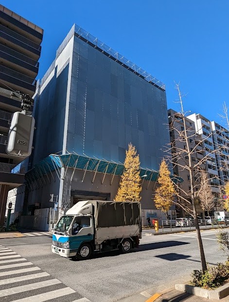Verhüllte Baustelle in Tokio